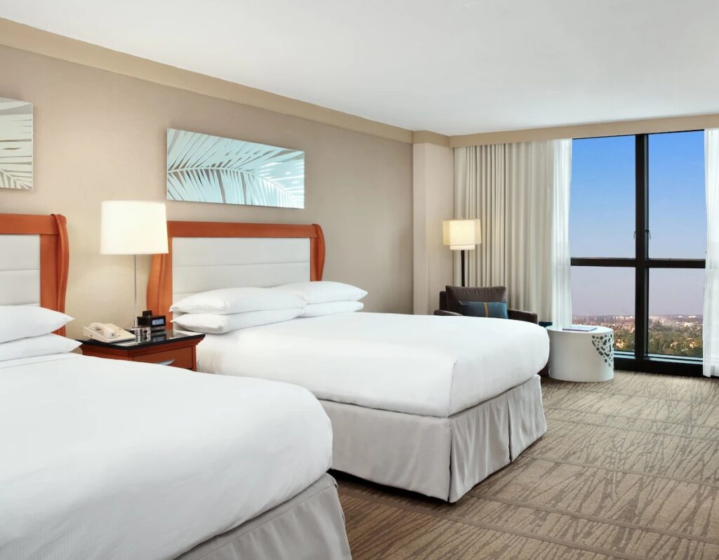 DoubleTree by Hilton Hotel Miami Airport & Convention Center - Image 3