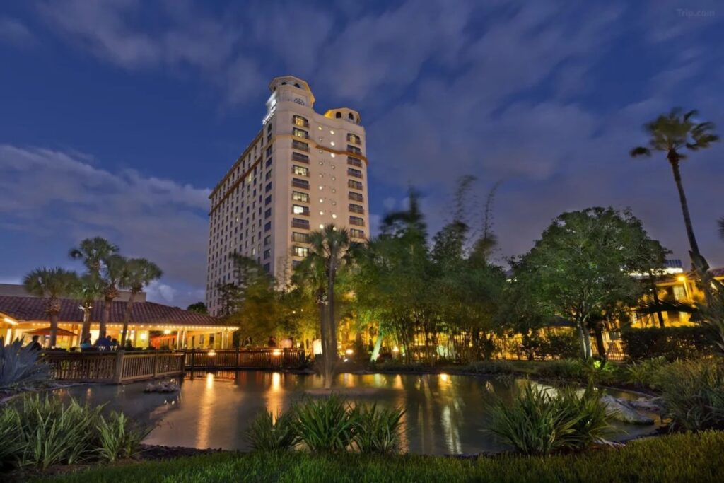 DoubleTree by Hilton Hotel Orlando at SeaWorld - Image 1
