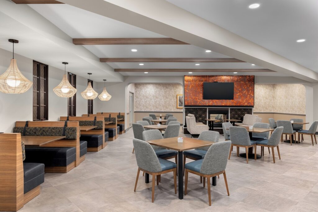 DoubleTree by Hilton Phoenix Midtown - Image 4