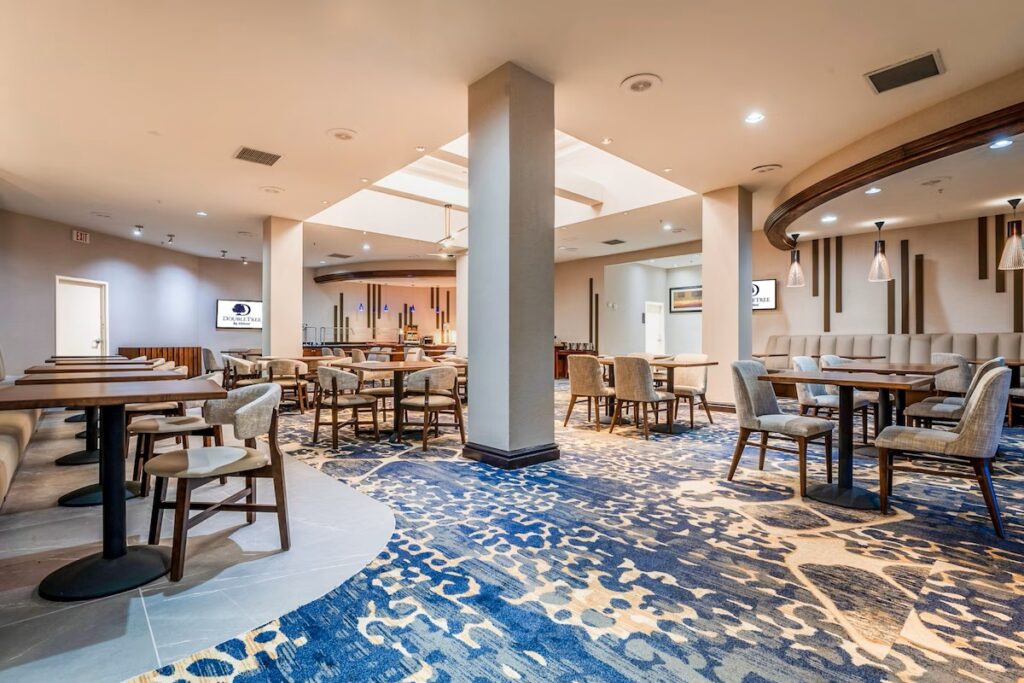 DoubleTree by Hilton South Charlotte Tyvola - Image 5