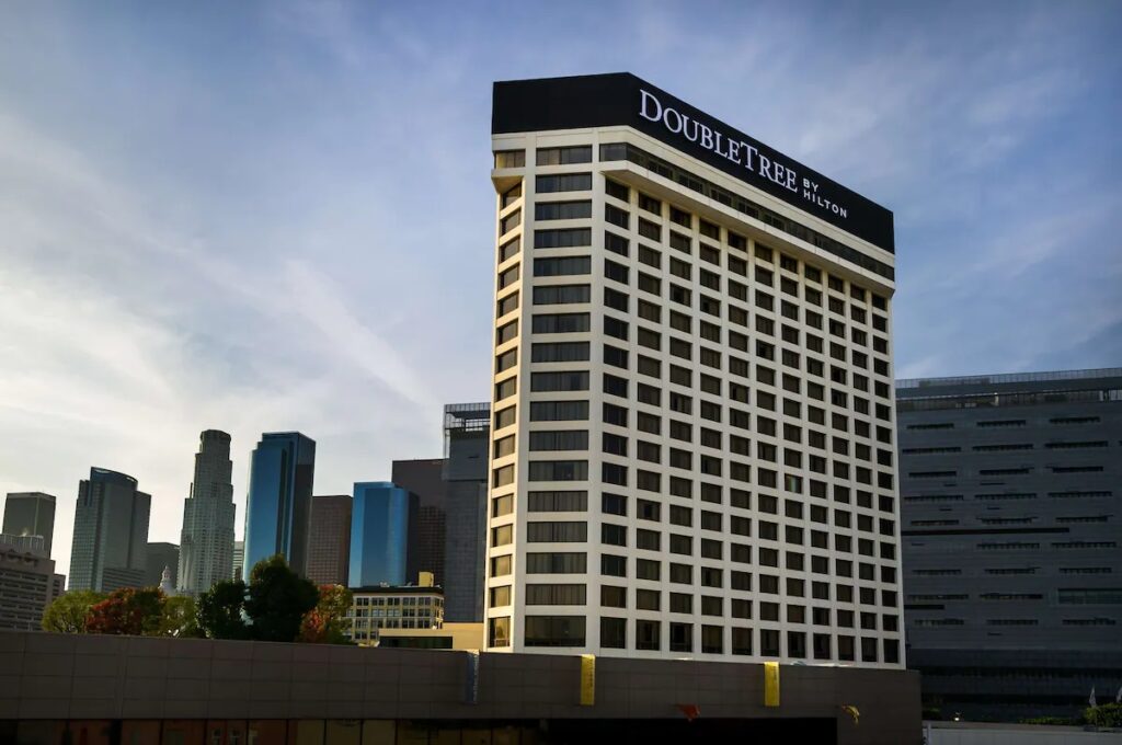 Doubletree by Hilton Los Angeles Downtown - Image 1