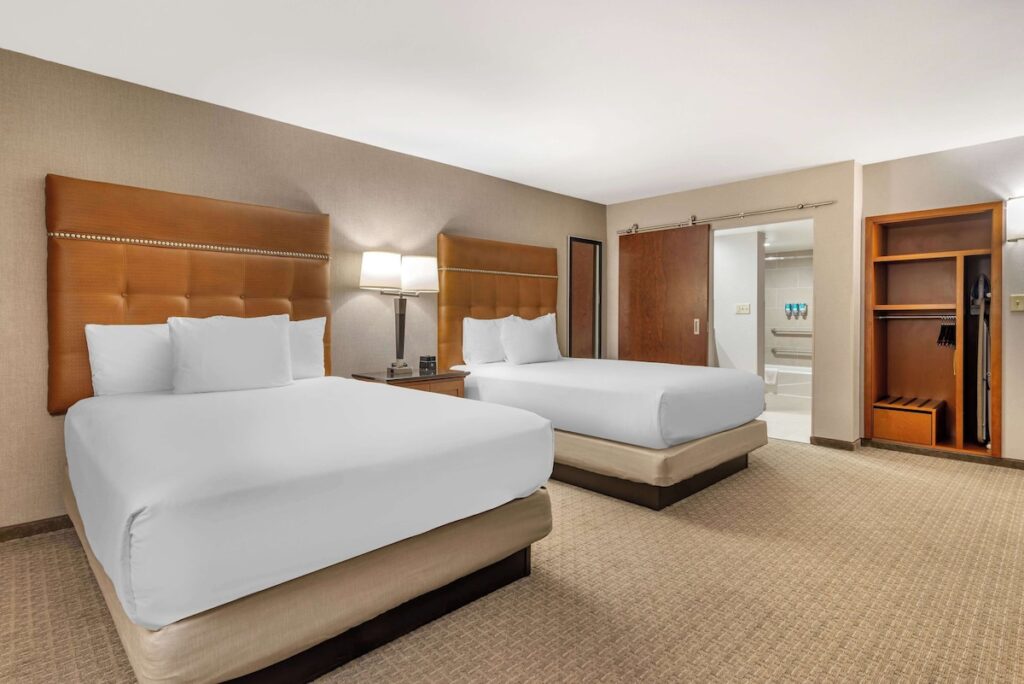 Drury Inn & Suites Atlanta Airport - Image 7