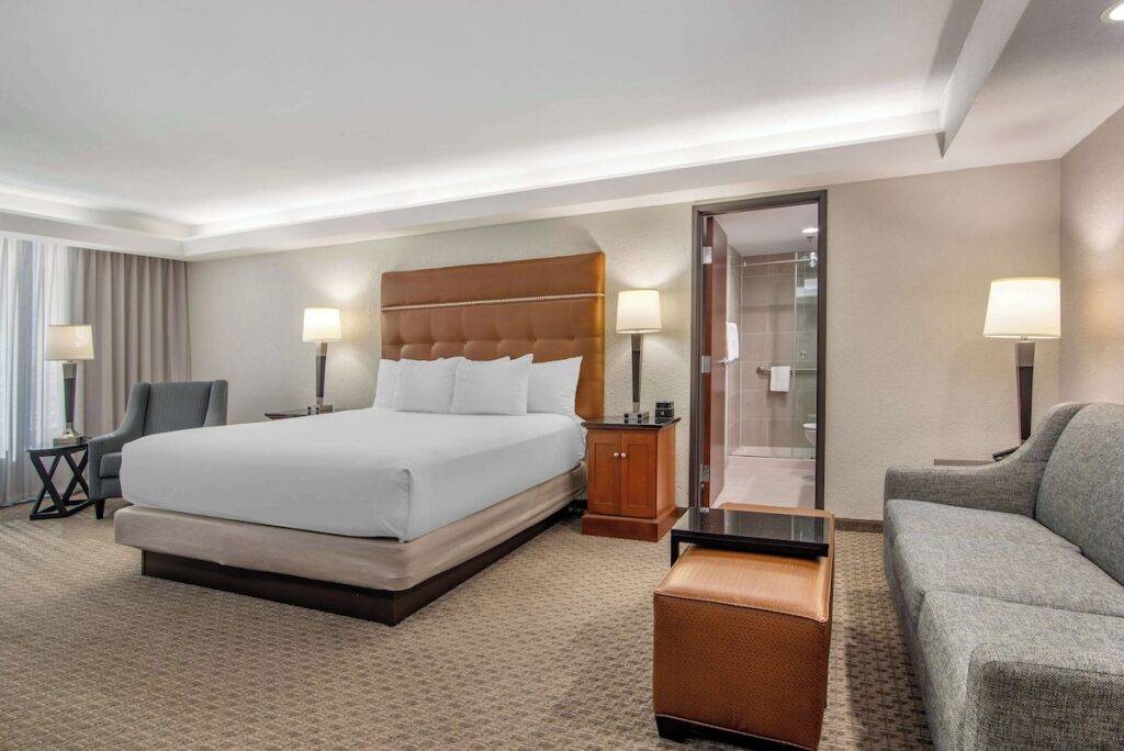 Drury Inn & Suites Atlanta Airport - Image 6