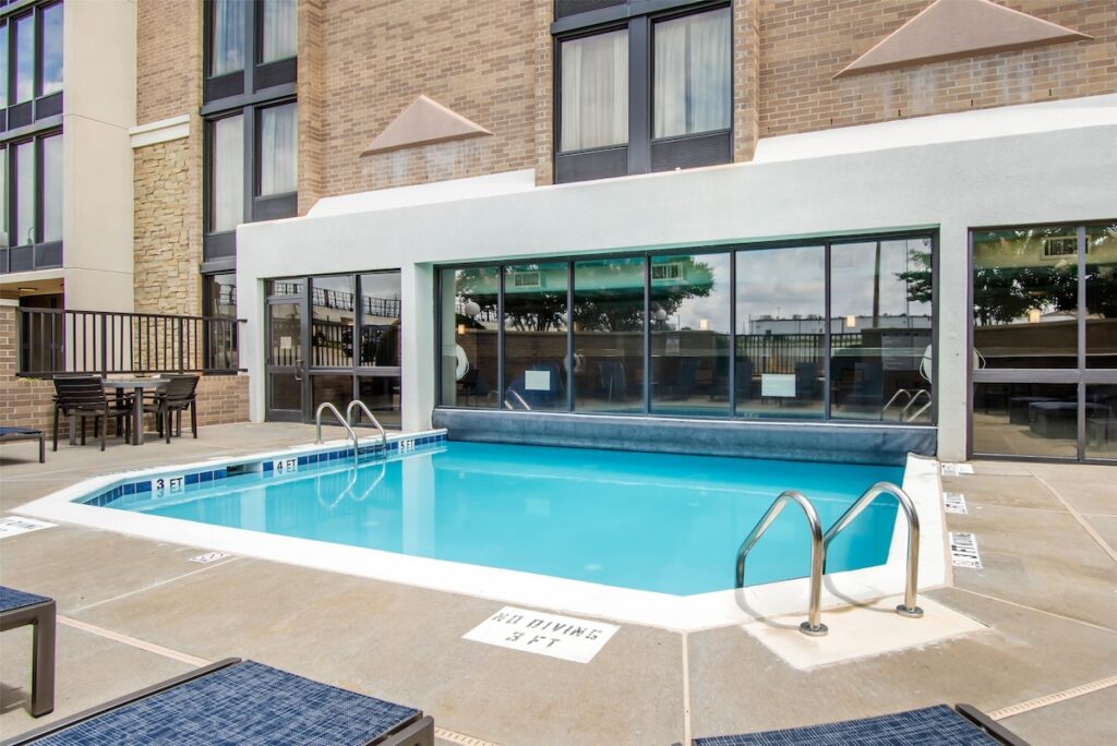 Drury Inn & Suites Atlanta Morrow - Image 4