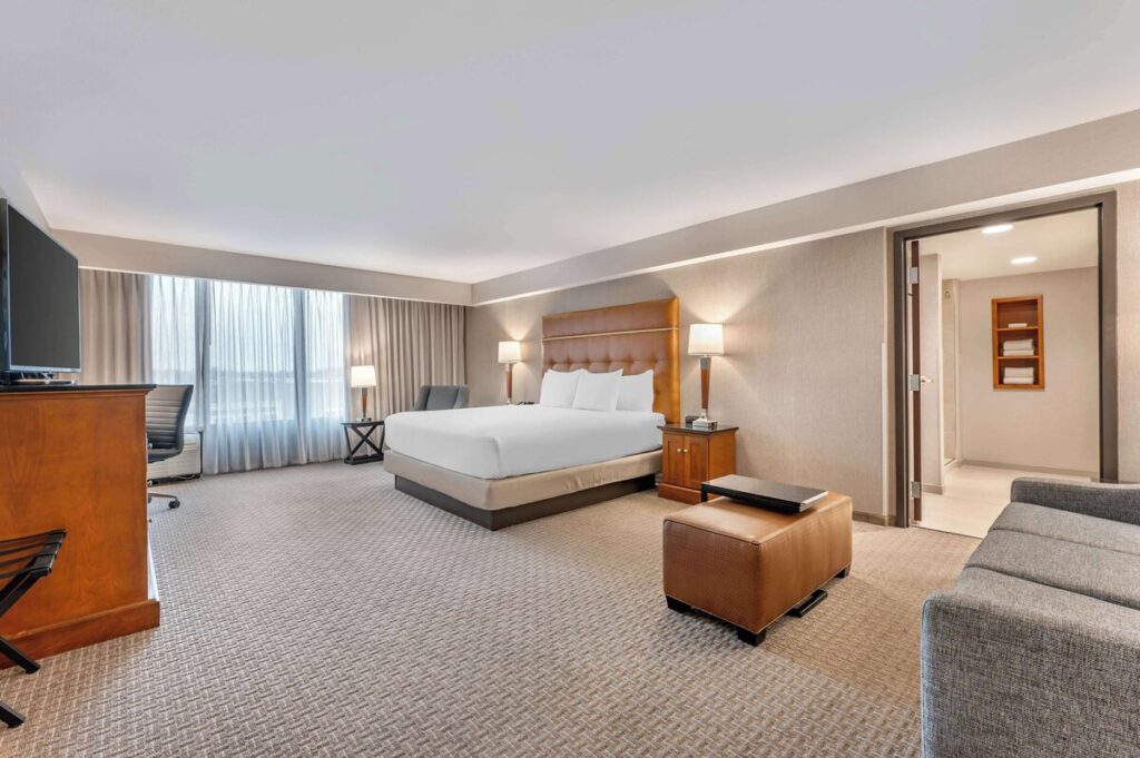 Drury Inn & Suites Champaign - Image 2