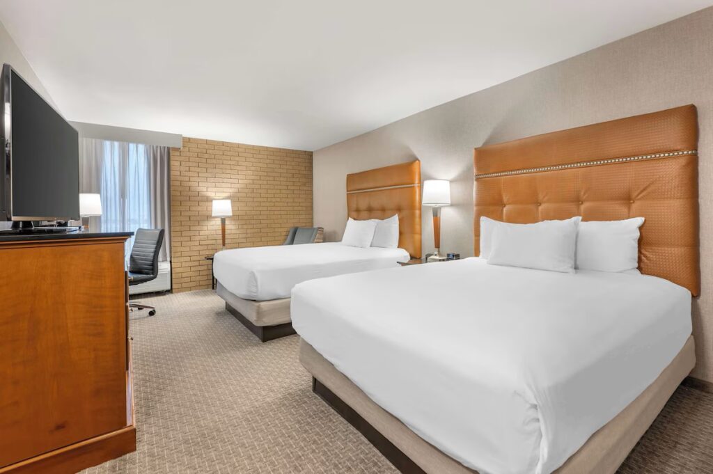 Drury Inn & Suites Champaign - Image 3