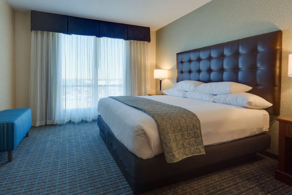 Drury Inn & Suites Gainesville - Image 2