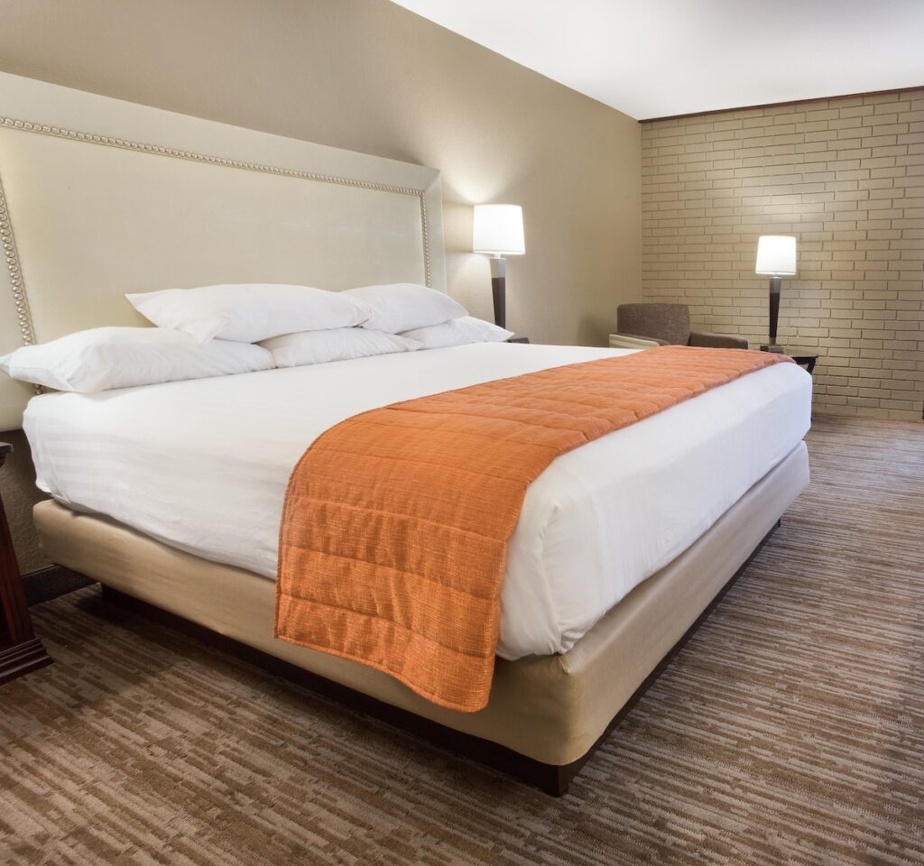 Drury Inn & Suites Greensboro - Image 2