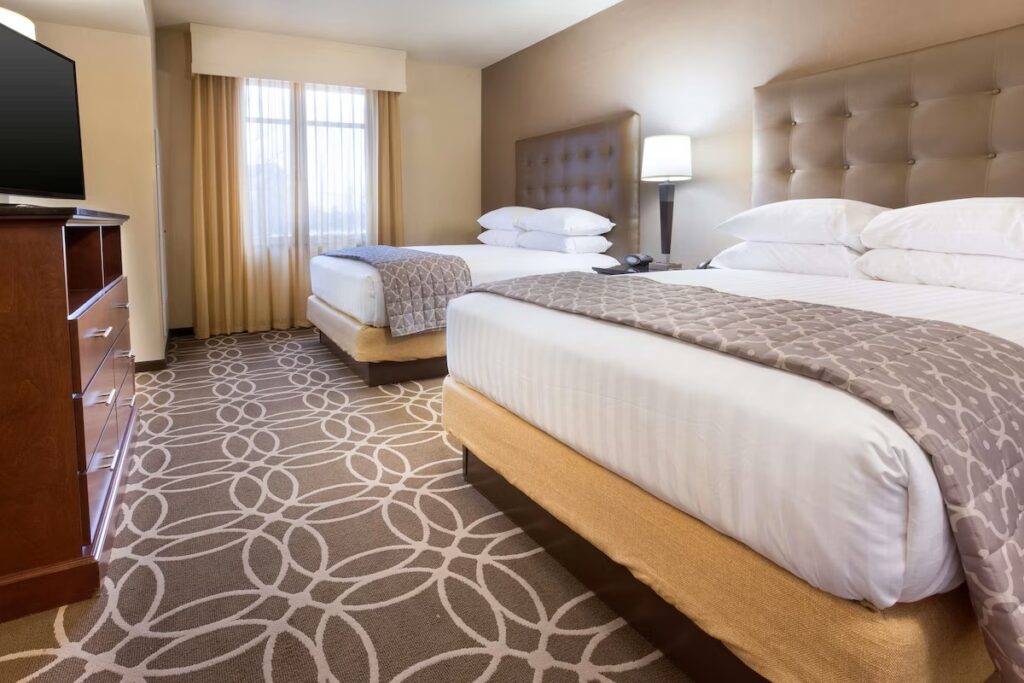 Drury Inn & Suites Louisville North - Image 2