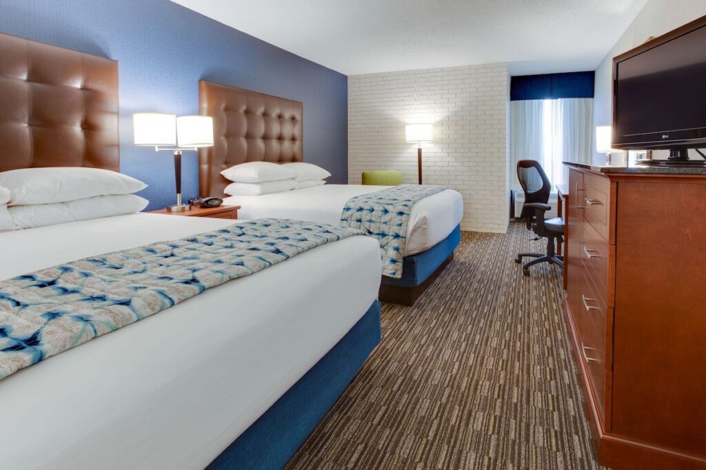 Drury Inn & Suites Nashville Airport - Image 3