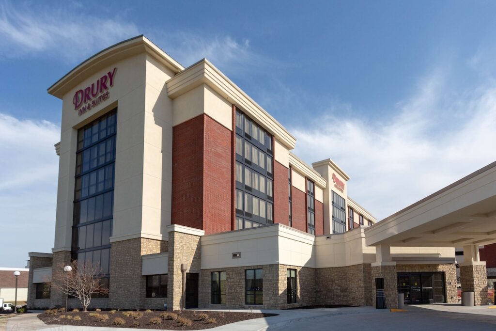 Drury Inn & Suites Overland Park - Image 2
