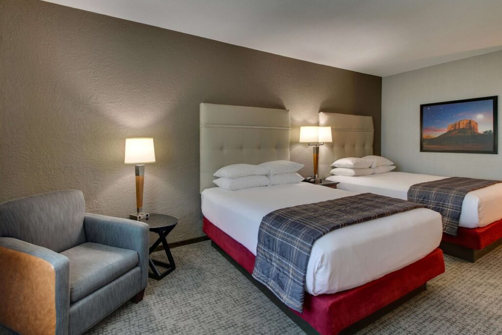 Drury Inn & Suites Phoenix Happy Valley - Image 3