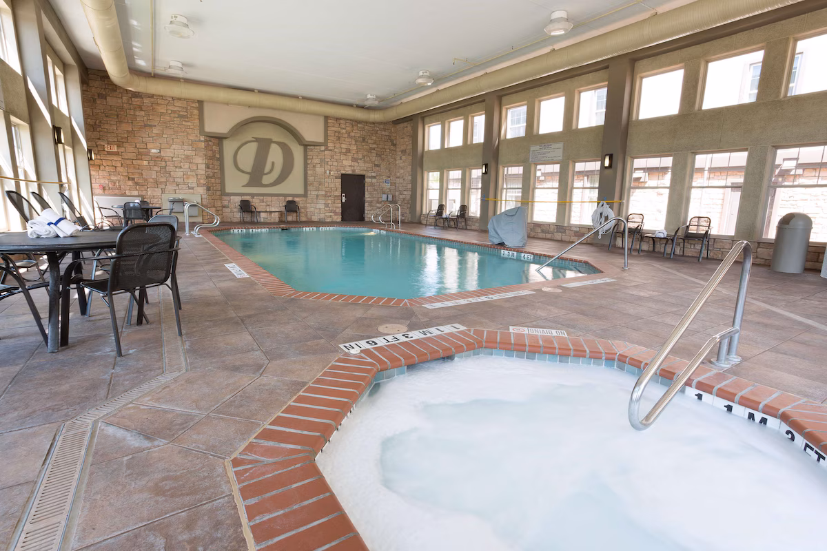 Drury Inn & Suites San Antonio North Stone Oak - Image 2