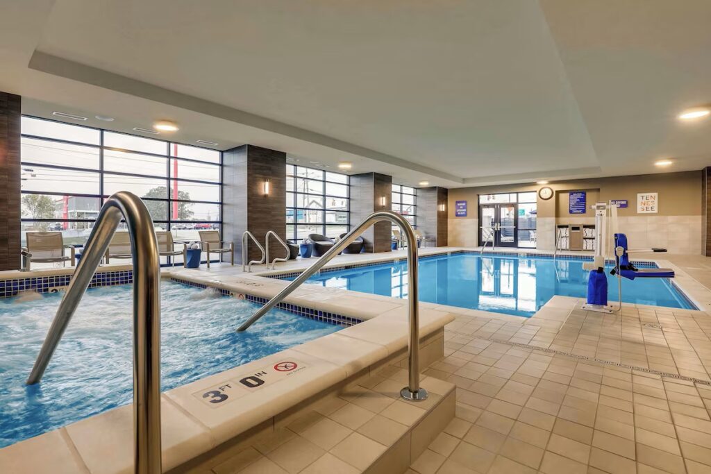 Drury Plaza Hotel Chattanooga Hamilton Place - Image 4