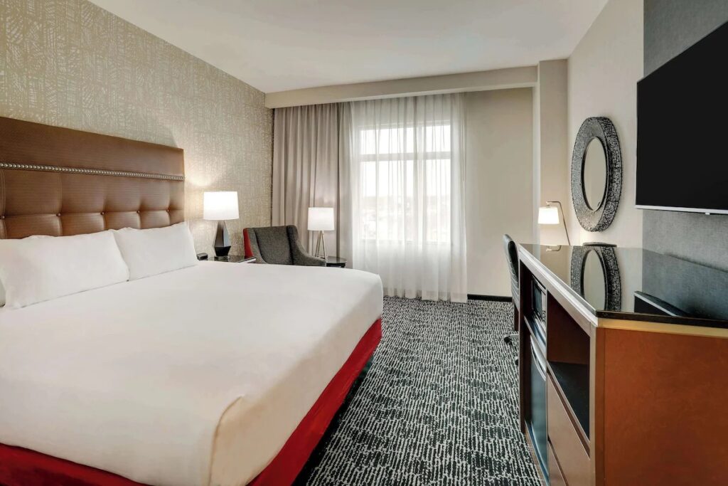 Drury Plaza Hotel Cincinnati Florence - Image 2