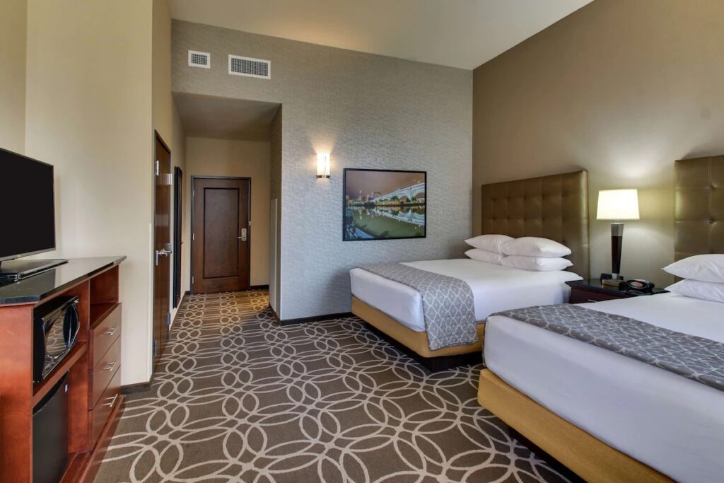 Drury Plaza Hotel Cleveland Downtown - Image 2