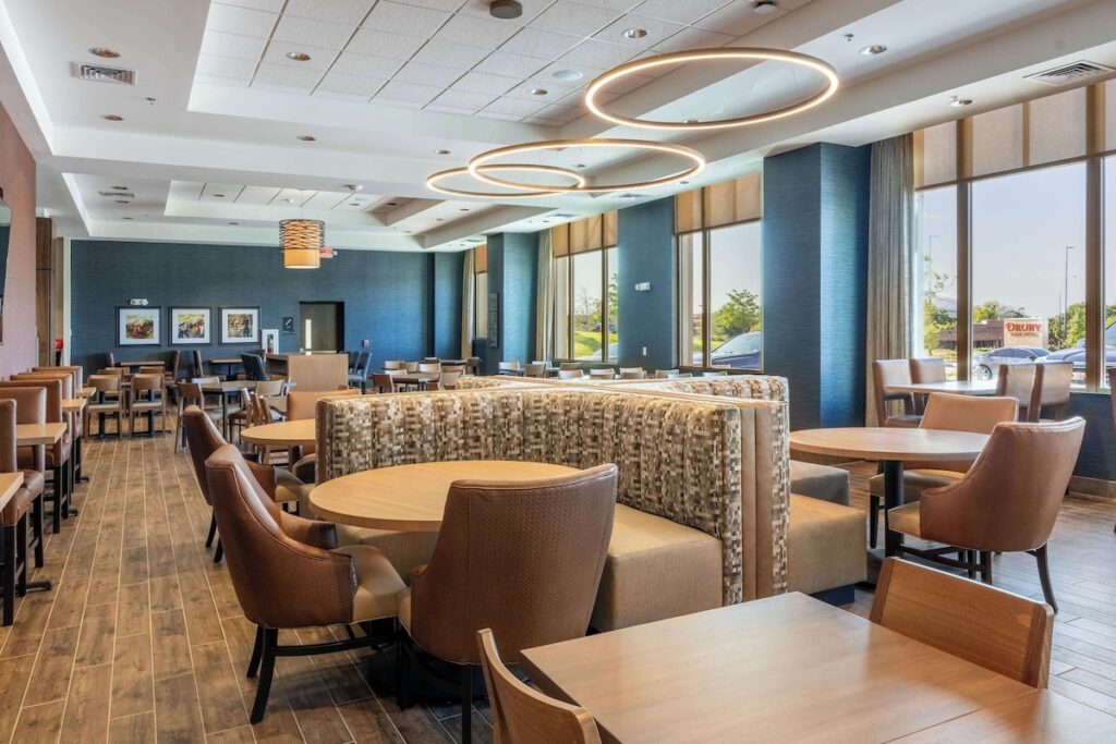 Drury Plaza Hotel Dallas Arlington - Image 3