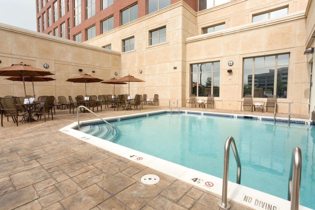 Drury Plaza Hotel Indianapolis Carmel - Image 4