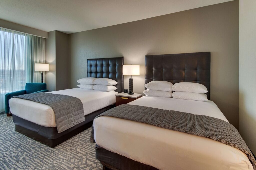 Drury Plaza Hotel Nashville Downtown - Image 3