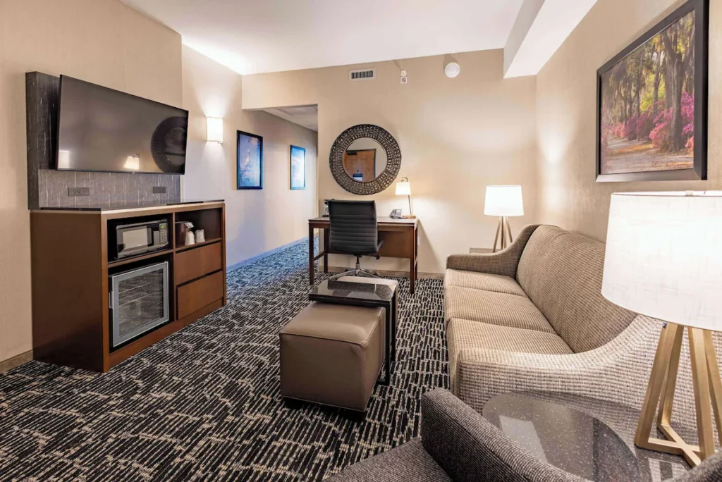 Drury Plaza Hotel Savannah Pooler - Image 2