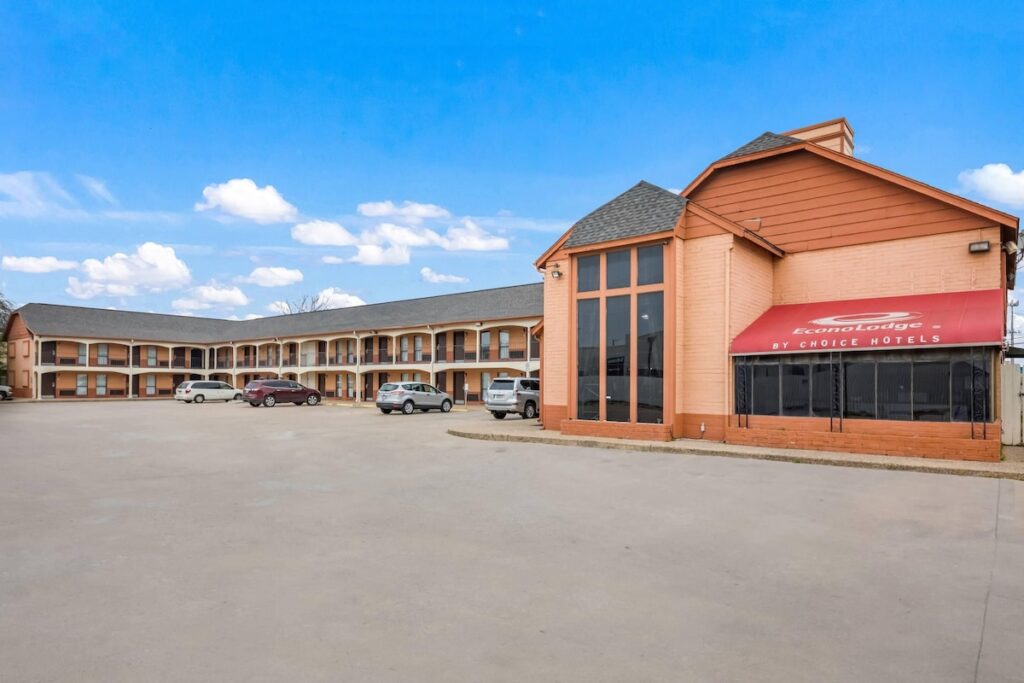 Econo Lodge Austin North near The Domain - Image 2