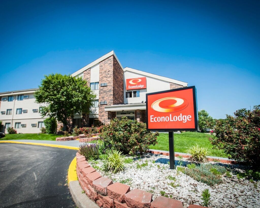 Econo Lodge Kansas City Downtown North - Image 2