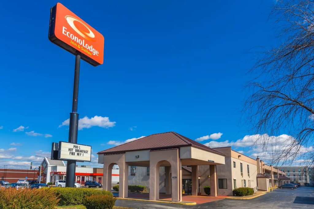 Econo Lodge & Suites Clarksville