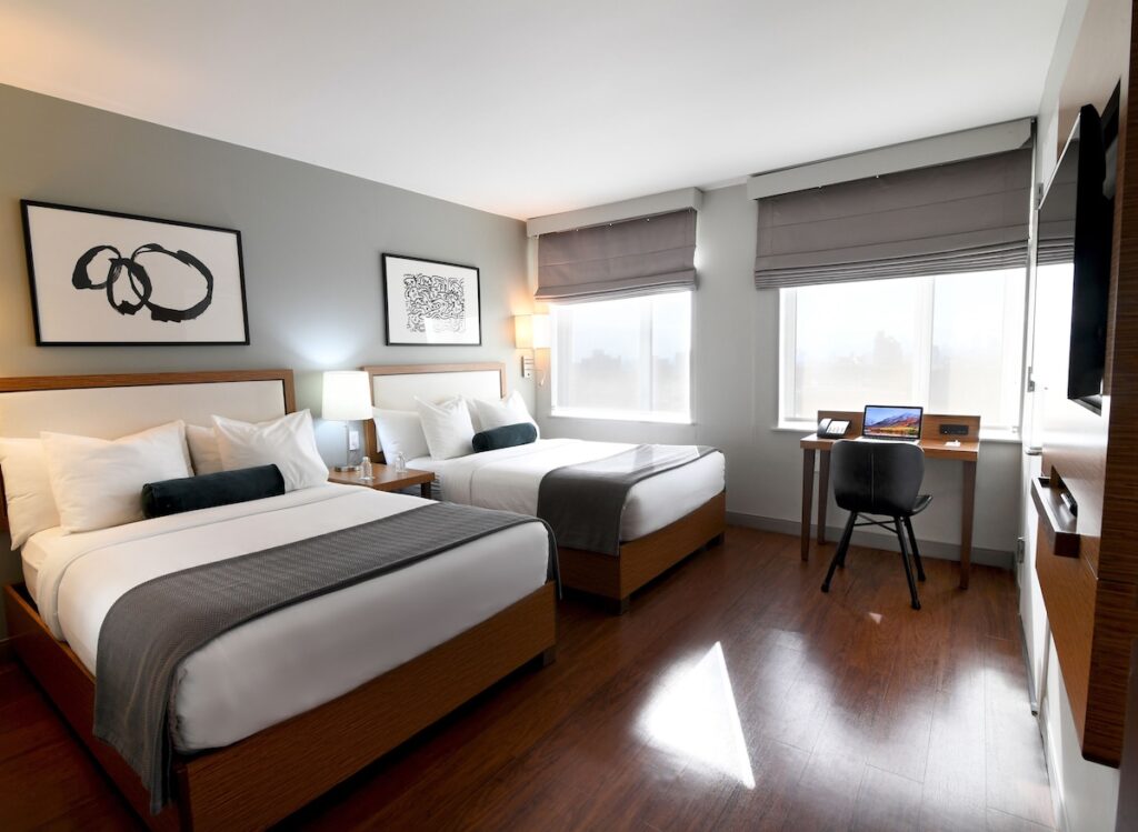 Edge Hotel Washington Heights - Image 3