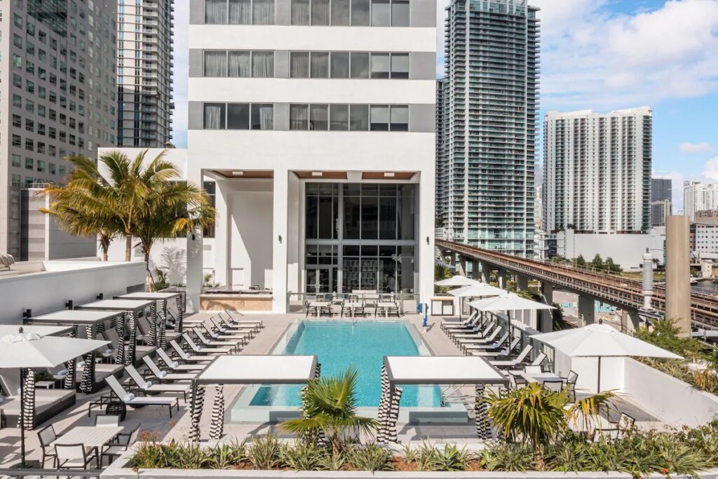 Element Miami Brickell - Image 4