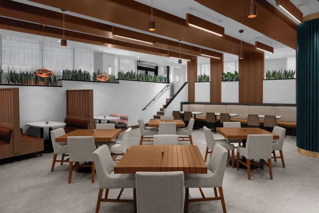 Embassy Suites By Hilton Madison Downtown - Image 4