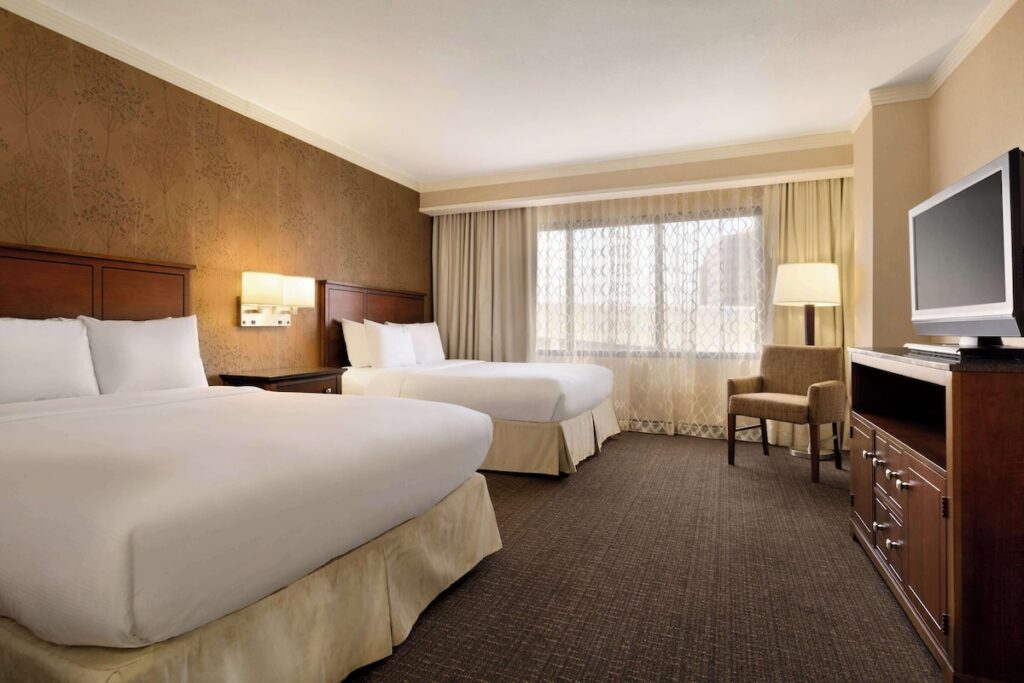 Embassy Suites by Hilton Austin Downtown South Congress - Image 5