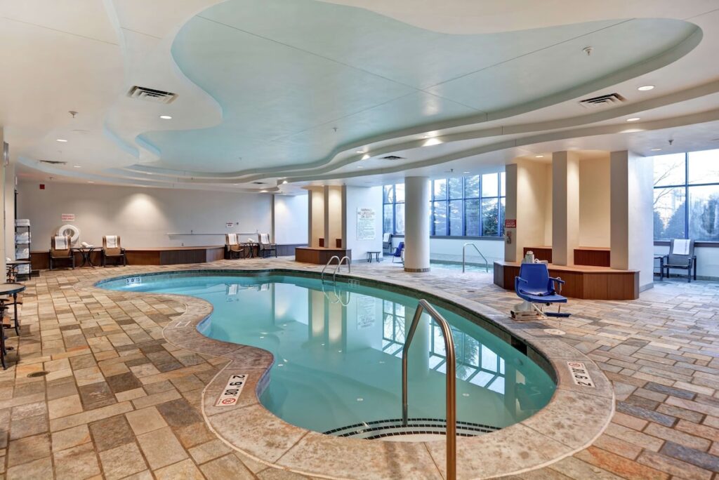 Embassy Suites by Hilton Minneapolis Airport - Image 4