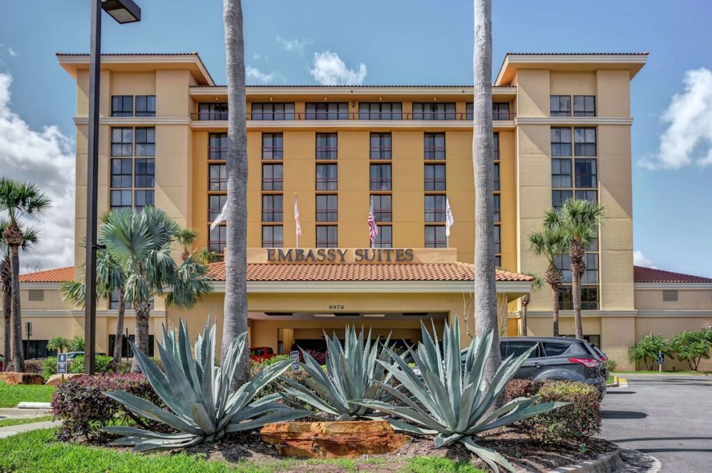 Embassy Suites by Hilton Orlando International Drive Convention Center - Image 2