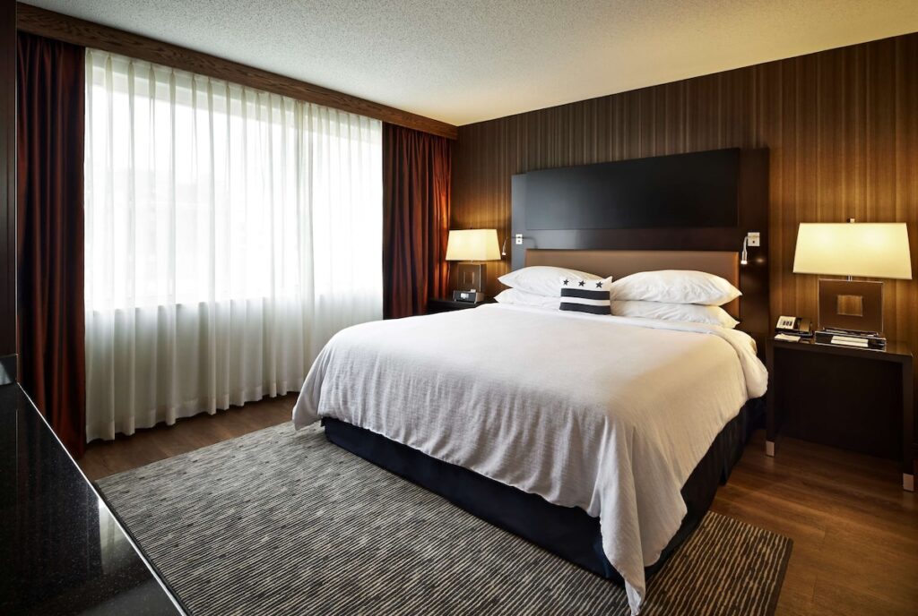 Embassy Suites by Hilton Washington DC Chevy Chase Pavilion - Image 6