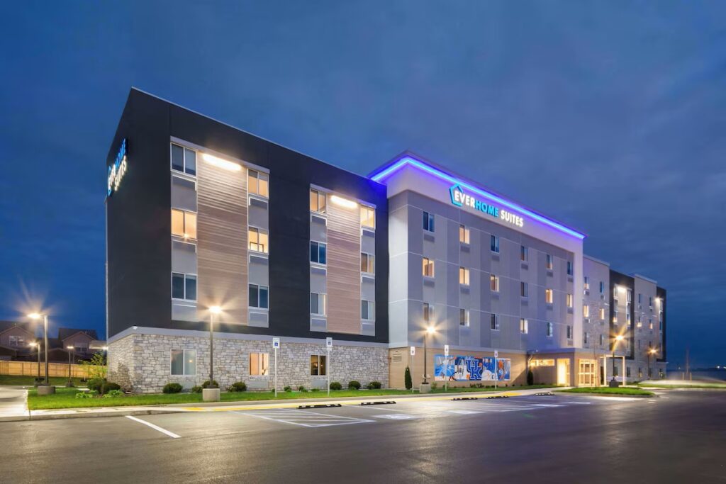 Everhome Suites Lexington - Horse Park