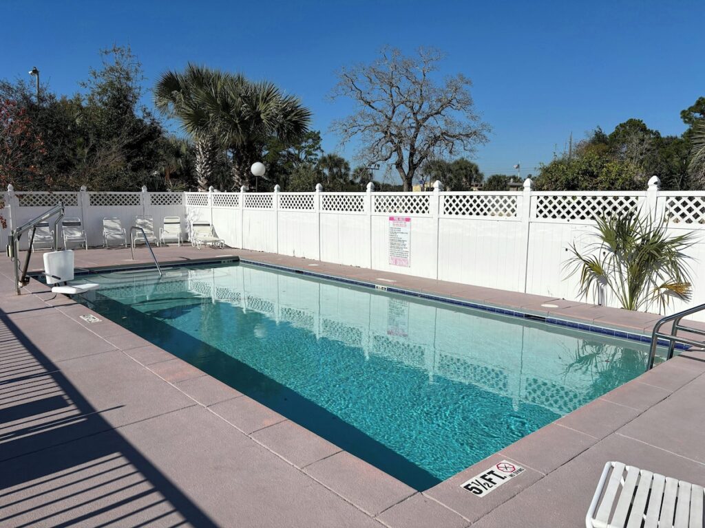 Executive Inn - Panama City Beach - Image 3