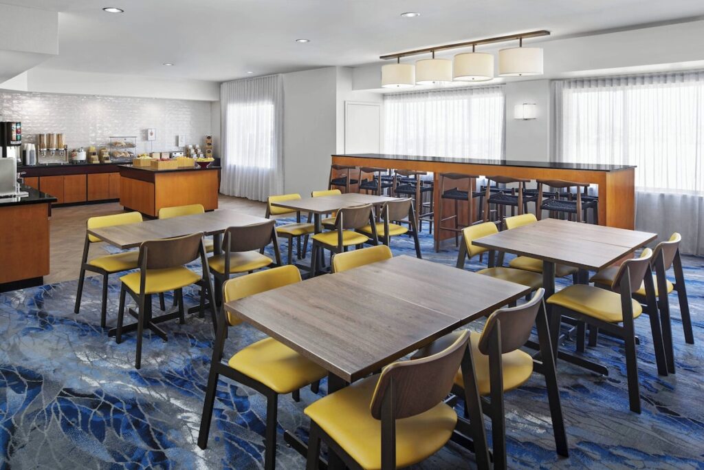 Fairfield Inn & Suites Denver Airport - Image 4
