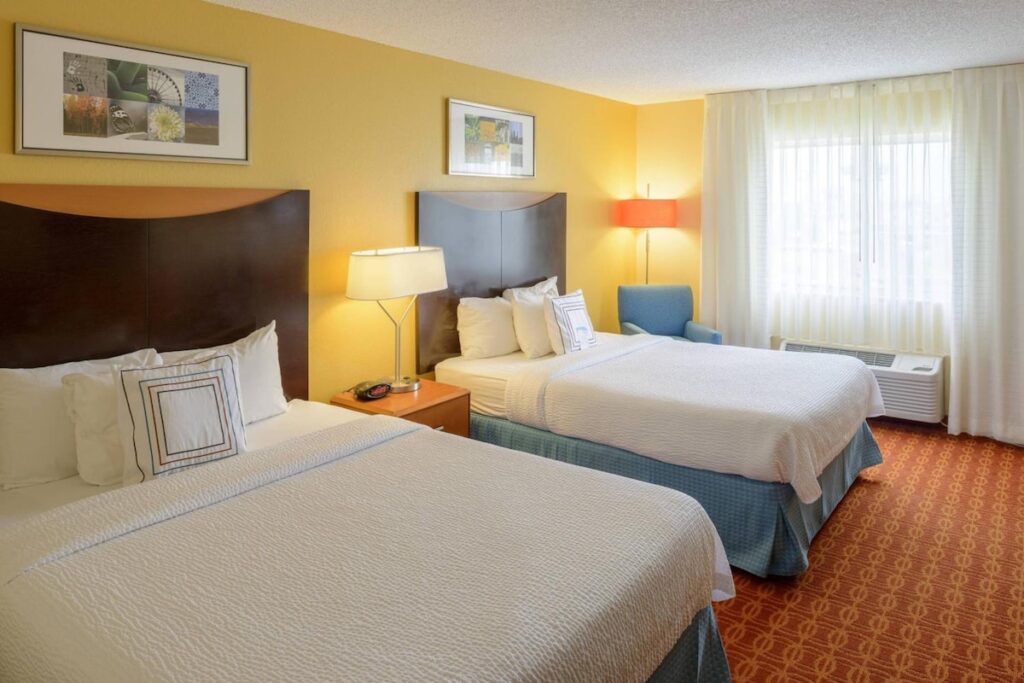 Fairfield Inn & Suites Indianapolis Airport - Image 3