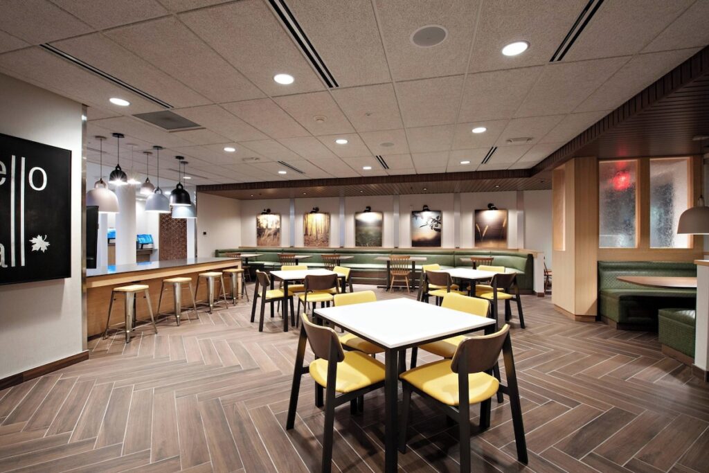 Fairfield Inn & Suites by Marriott Dayton North - Image 4