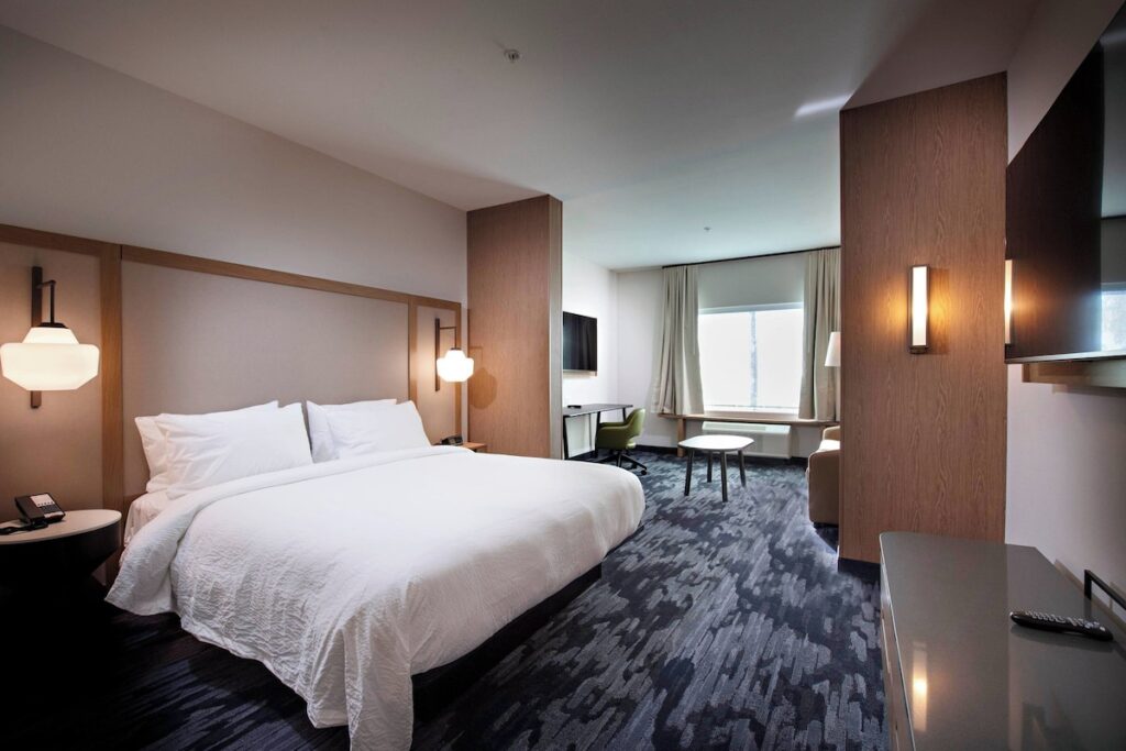 Fairfield Inn & Suites by Marriott Dayton North - Image 3