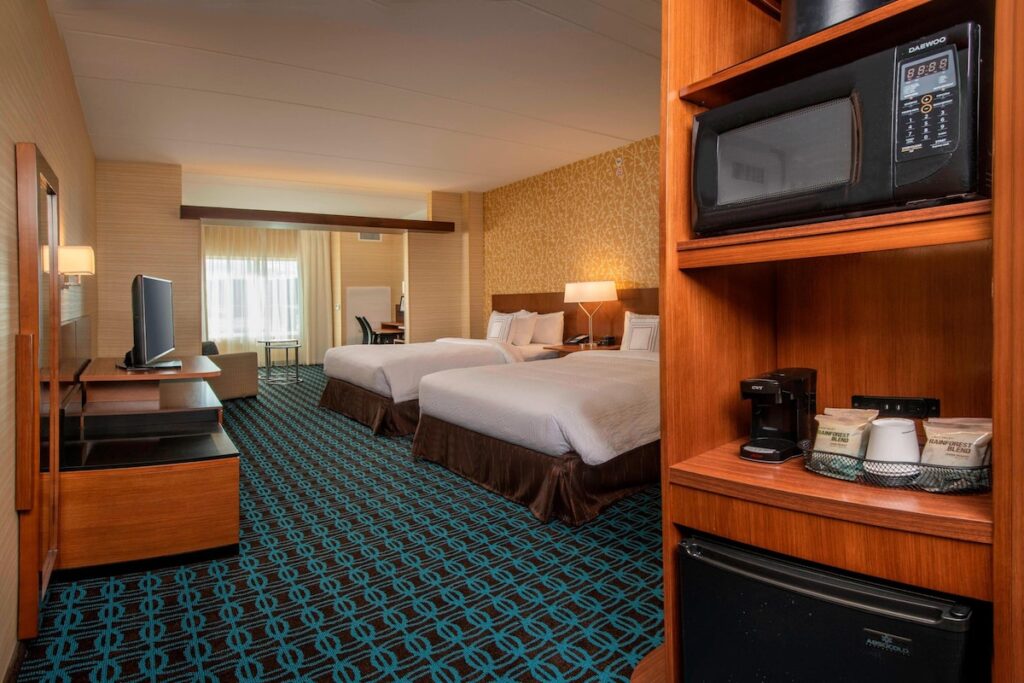 Fairfield Inn & Suites by Marriott Harrisburg International Airport - Image 3