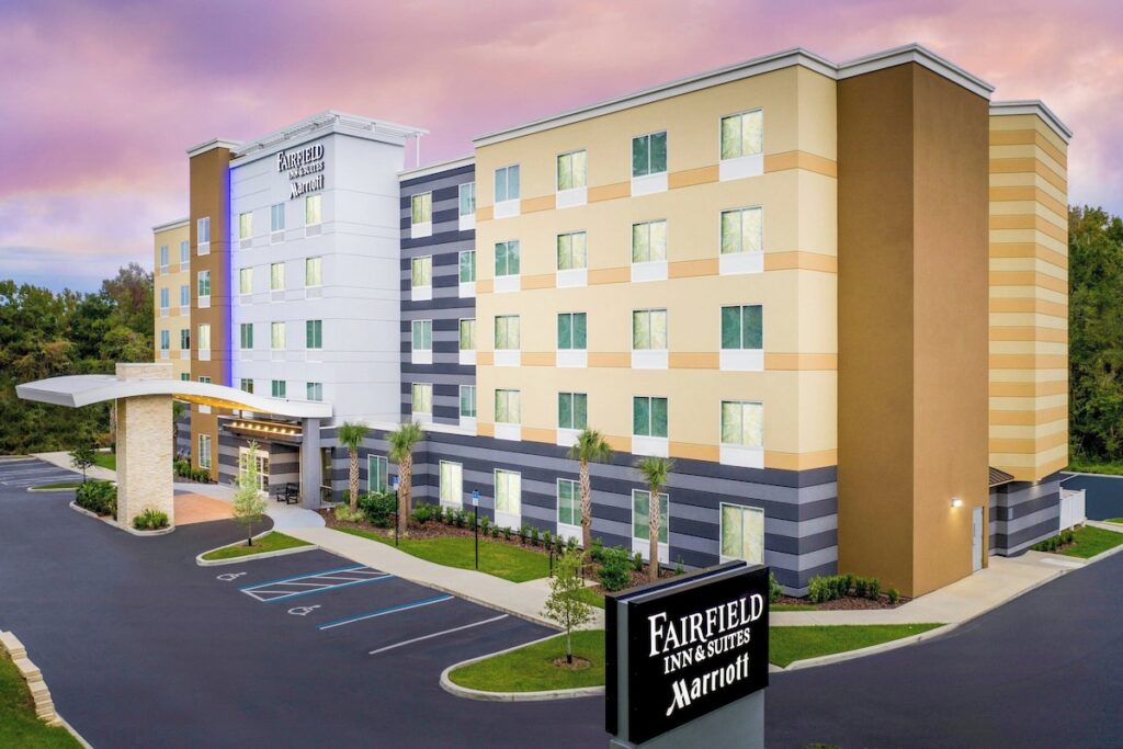 Fairfield Inn & Suites by Marriott Ocala - Image 2