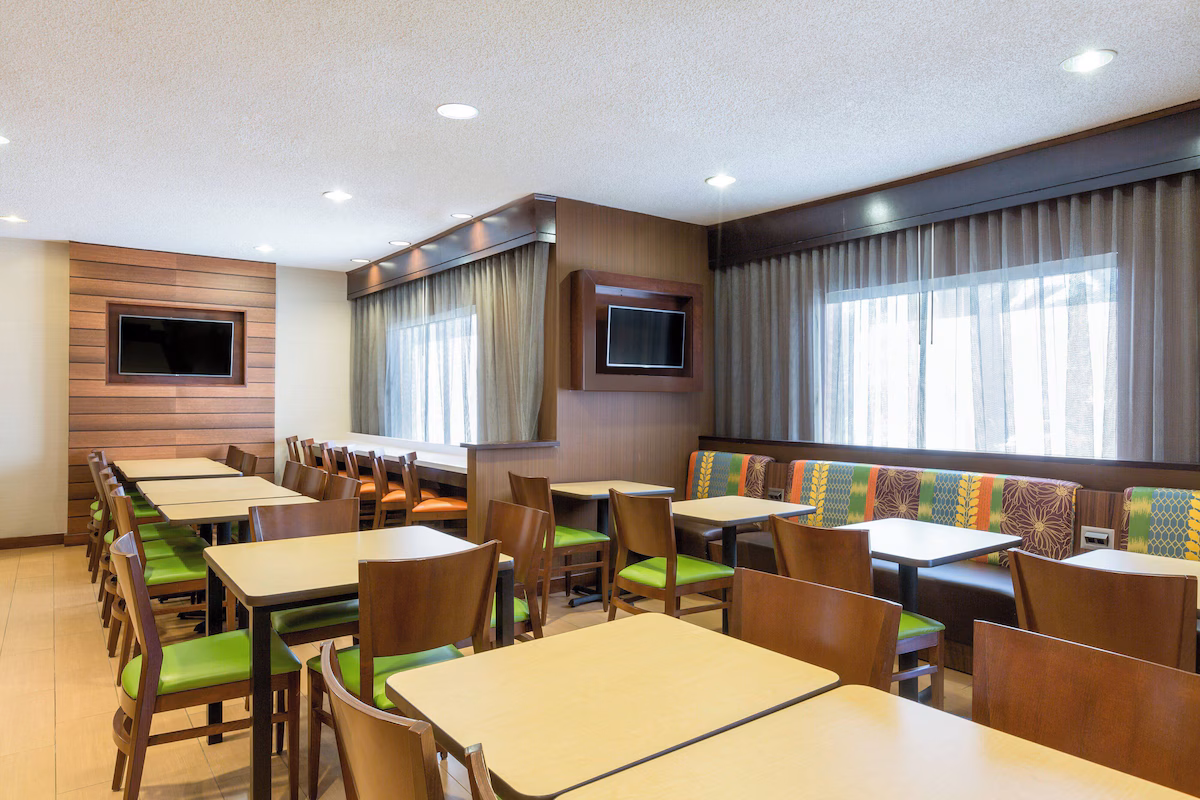 Fairfield Inn & Suites by Marriott San Antonio Downtown/Market Square - Image 5