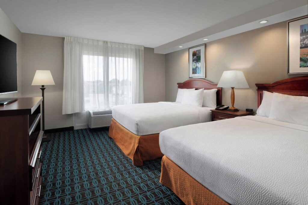 Fairfield Inn & Suites by Marriott Waco North - Image 4