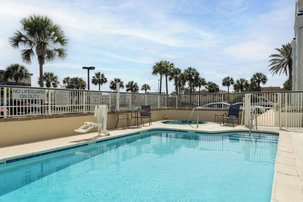 Fairfield Inn and Suites by Marriott Saint Augustine I-95 - Image 3