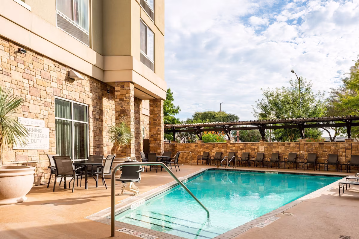 Fairfield by Marriott San Antonio Alamo Plaza Convention Center - Image 2