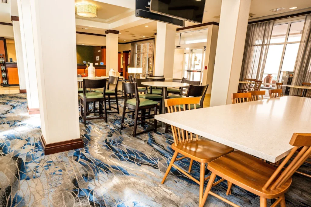 Fairfield by Marriott San Antonio Alamo Plaza Convention Center - Image 6