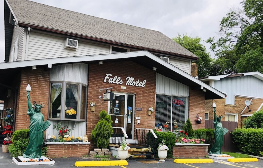 Falls Motel