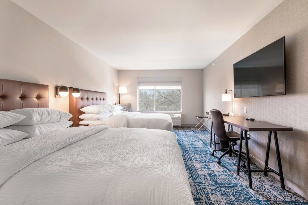 Four Points by Sheraton Elkhart - Image 3