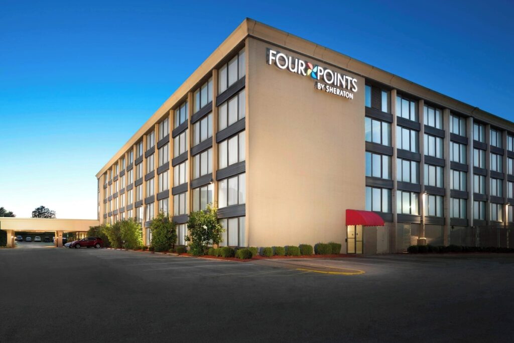 Four Points by Sheraton Kansas City Airport - Image 2